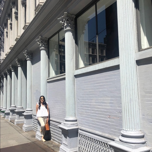 Meet your Posher, Esther - Picture 1 of 1